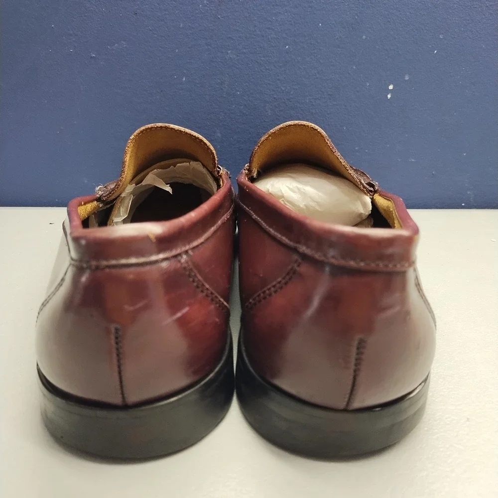 G.H. Bass Penny Loafers Mens US 9.5EEE Burgundy Upper Leather Cuban Heel Slip On
